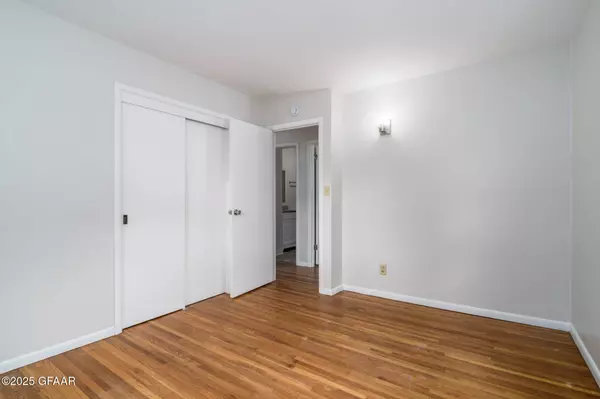 1710 9TH AVE N, Grand Forks, ND 58203