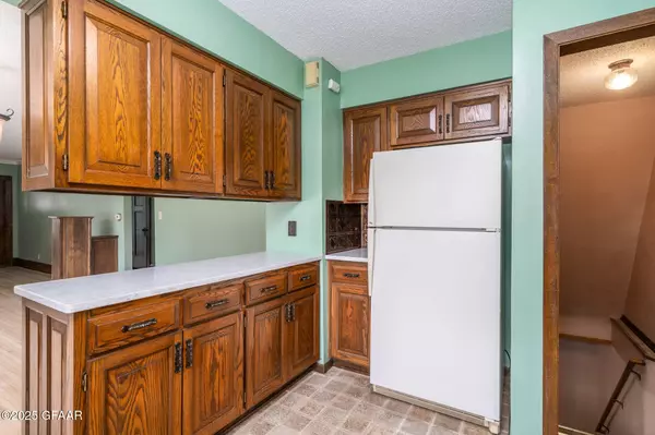 1017 CHESTNUT ST, Grand Forks, ND 58201