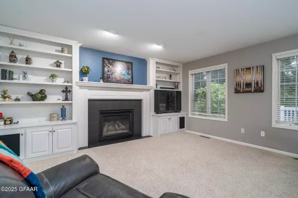 2134 44TH AVE S, Grand Forks, ND 58201