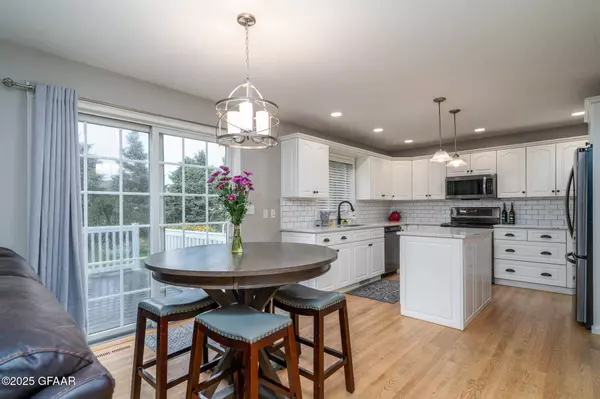 2134 44TH AVE S, Grand Forks, ND 58201