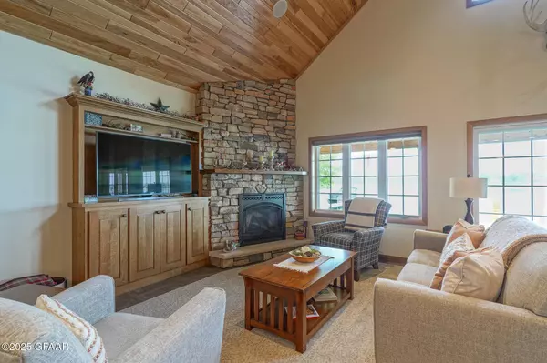 34553 E TRINITY PT RD, Mentor, MN 56736