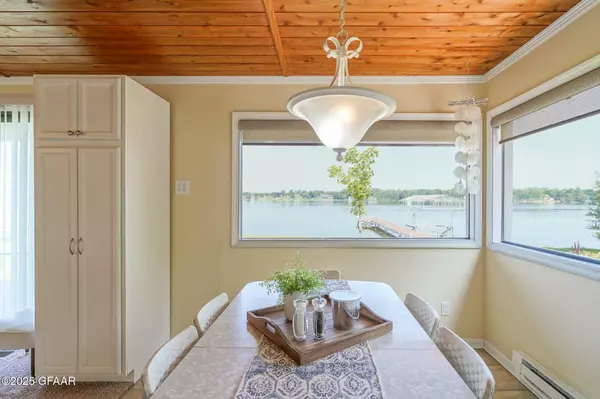 34531 E TRINITY PT RD SE, Mentor, MN 56736