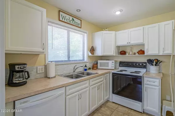 34531 E TRINITY PT RD SE, Mentor, MN 56736