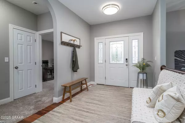 2272 45TH AVE S, Grand Forks, ND 58201