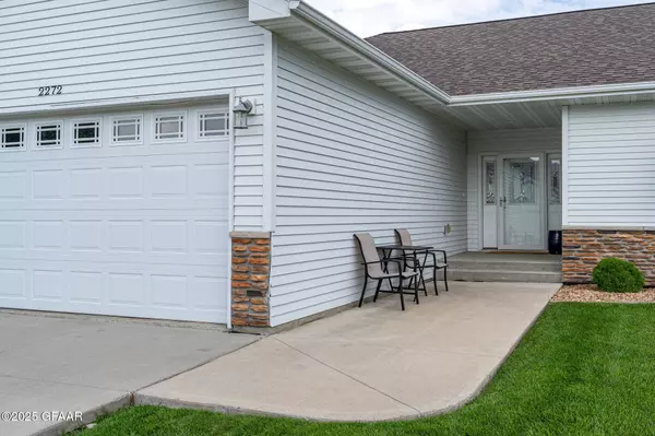 2272 45TH AVE S, Grand Forks, ND 58201