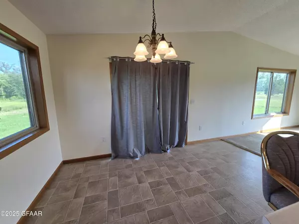 9446 COUNTY RD 12, Cavalier, ND 58220