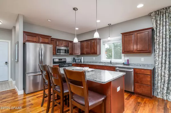 2272 45TH AVE S, Grand Forks, ND 58201