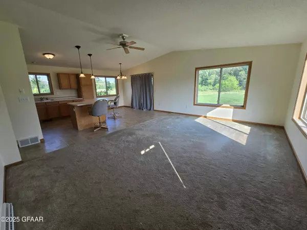 9446 COUNTY RD 12, Cavalier, ND 58220