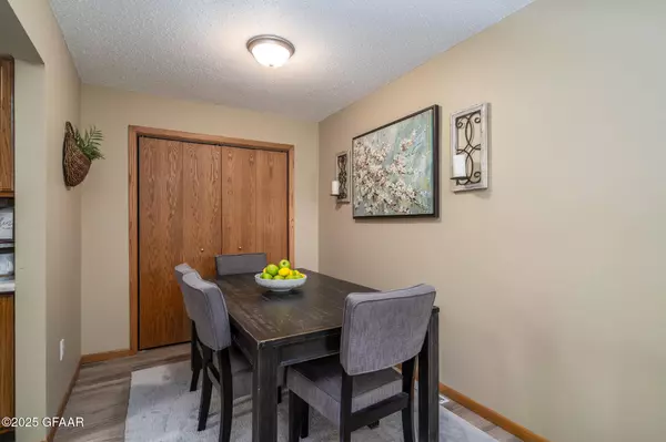 2185 26TH AVE S, Grand Forks, ND 58201