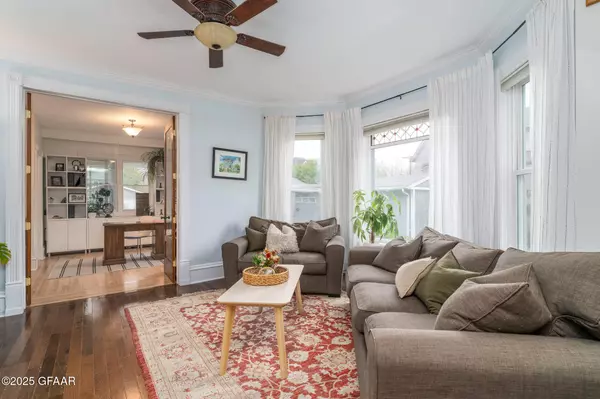 413 5TH ST S, Grand Forks, ND 58201