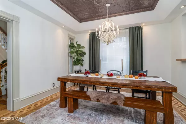 413 5TH ST S, Grand Forks, ND 58201