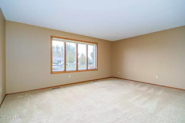 406 MEMORIAL DR, Fisher, MN 56723