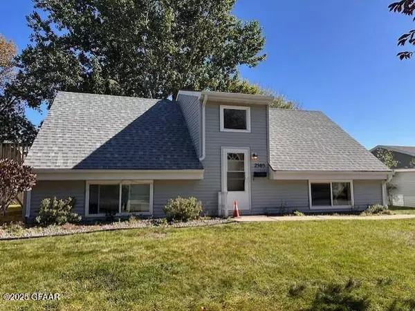 2505 18TH ST S, Grand Forks, ND 58201