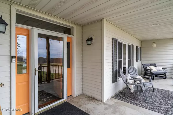 2801 69TH AVE S, Grand Forks, ND 58201