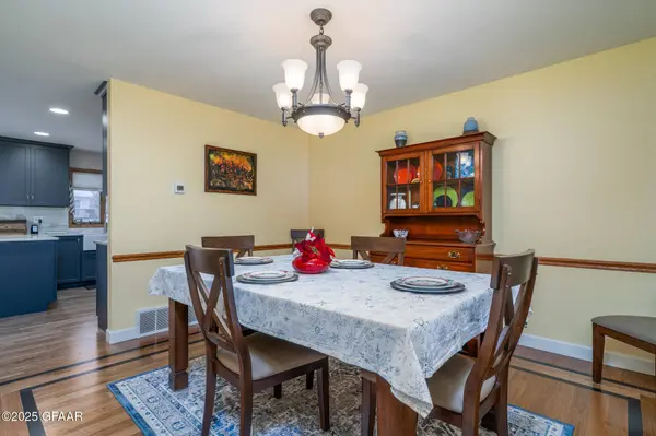 3166 DESERT STAR LN, Grand Forks, ND 58201