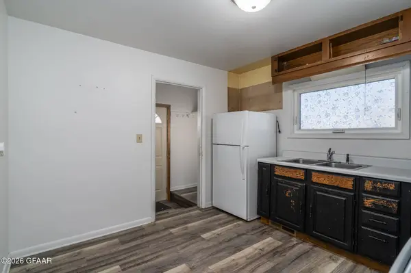 1905 11TH AVE N, Grand Forks, ND 58203