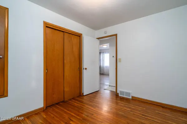 1905 11TH AVE N, Grand Forks, ND 58203