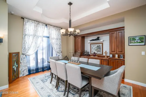 2511 ST ANDREWS DR NW, East Grand Forks, ND 56721