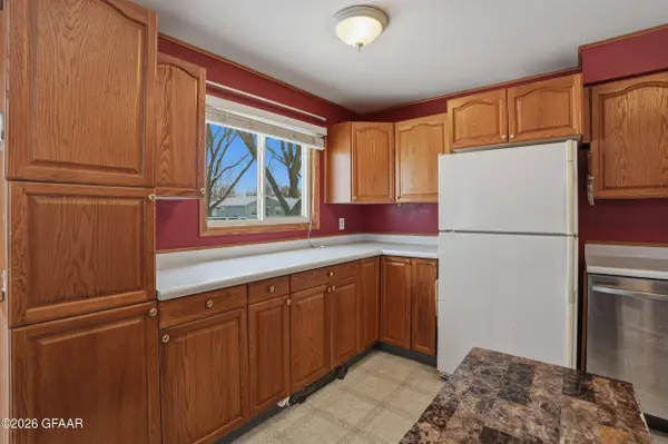 1314 19TH ST S, Grand Forks, ND 58201