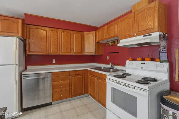 1314 19TH ST S, Grand Forks, ND 58201