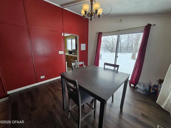 221 CANBERRA CT, Emerado, ND 58228