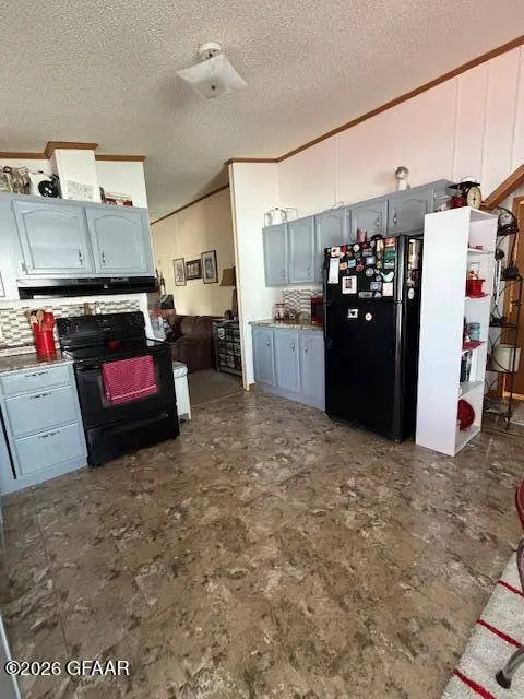 212 FILLMORE AVE, Grand Forks, ND 58201