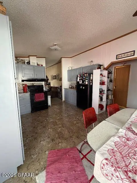 212 FILLMORE AVE, Grand Forks, ND 58201