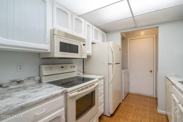 3720 CHERRY ST O59, Grand Forks, ND 58201