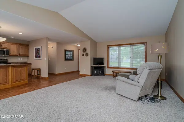 3673 34TH ST S, Grand Forks, ND 58201