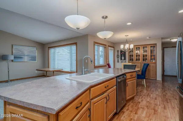 3673 34TH ST S, Grand Forks, ND 58201