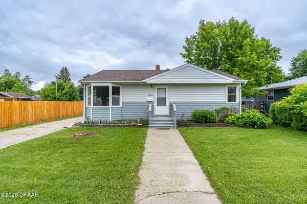 2509 9TH AVE N, Grand Forks, ND 58203