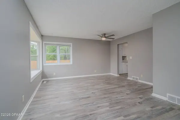 2509 9TH AVE N, Grand Forks, ND 58203