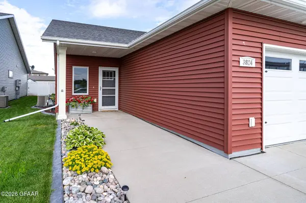 3824 35TH ST S, Grand Forks, ND 58201