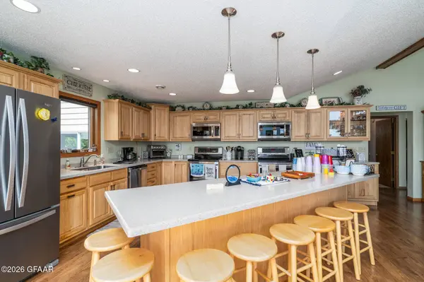 39789 SUNSET SHORES RD SE, Erskine, MN 56535