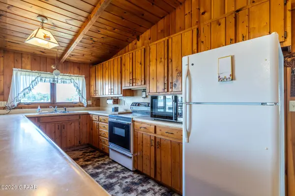 11842 LAKE ST SE, Mentor, MN 56736
