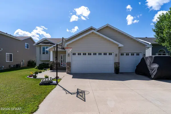 2185 42ND AVENUE S, Grand Forks, ND 58201
