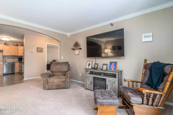 4600 WASHINGTON ST S 123, Grand Forks, ND 58201