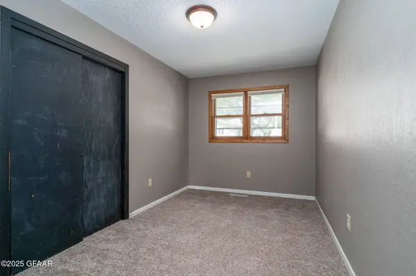 1724 6TH AVE N, Grand Forks, ND 58203