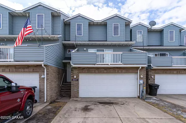 2271 KNIGHTSBRIDGE CT, Grand Forks, ND 58201