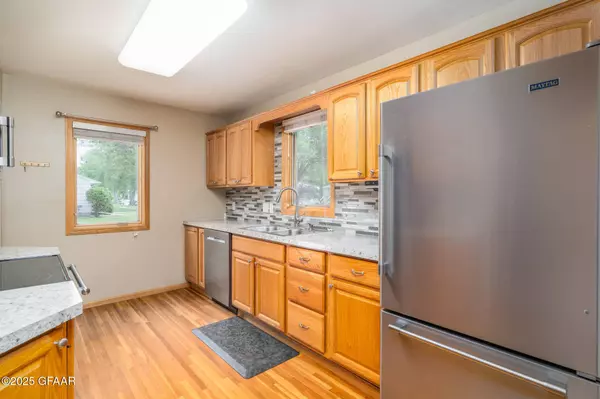 1802 9TH AVE N, Grand Forks, ND 58203