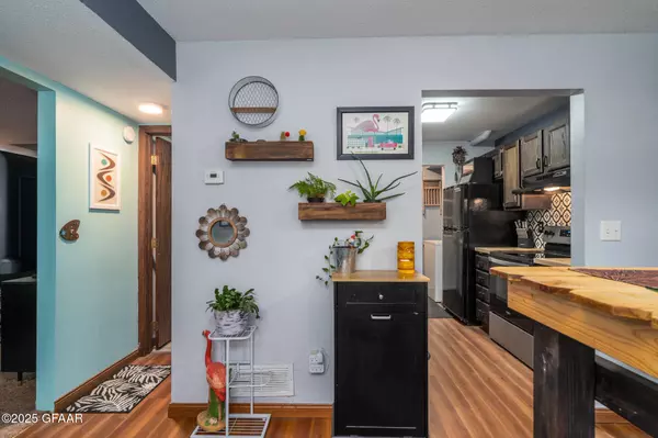 2542 26TH AVE S, Grand Forks, ND 58201