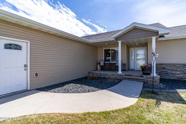 2485 42ND AVE S, Grand Forks, ND 58201