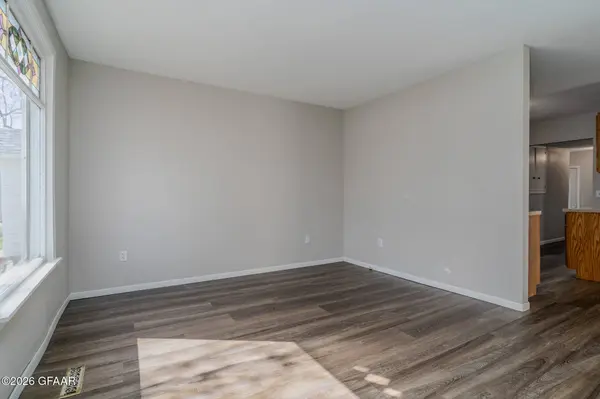 417 2ND AVE NE, East Grand Forks, MN 56721