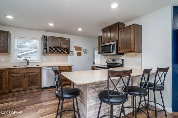 1315 18TH ST S, Grand Forks, ND 58201