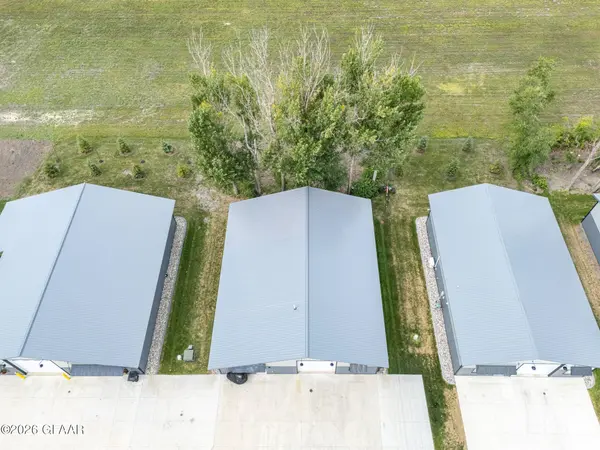 2866 HEARTLAND BUSINESS CT, Grand Forks, ND 58201