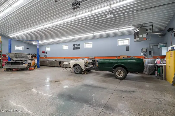 2866 HEARTLAND BUSINESS CT, Grand Forks, ND 58201