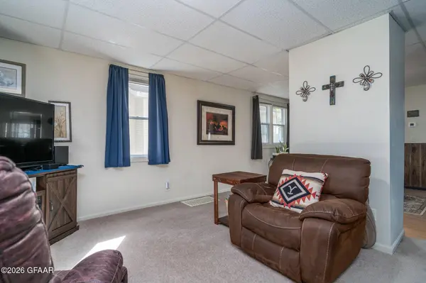 505 7TH ST, Grand Forks, ND 58203