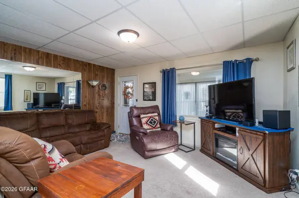 505 7TH ST, Grand Forks, ND 58203