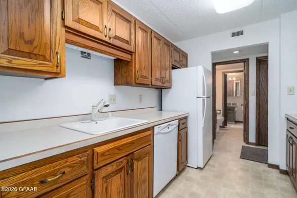 2200 29TH ST S 42S, Grand Forks, ND 58201