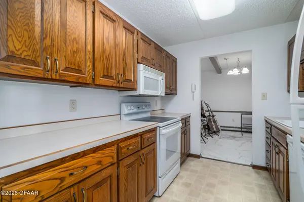 2200 29TH ST S 42S, Grand Forks, ND 58201